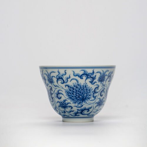 Hand-painted Qinghua Ceramic Twined Chrysanthemum 80ml Gourd Shaped Tea Cup