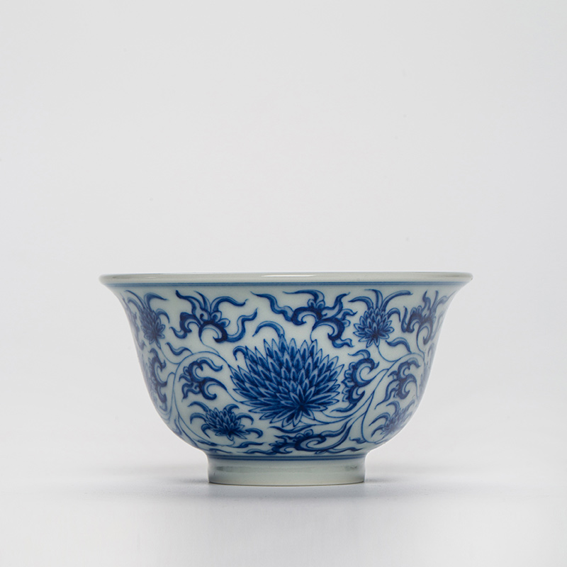 915 (16) Hand-painted Qinghua Ceramic Twined Chrysanthemum 90ml Gaiwan