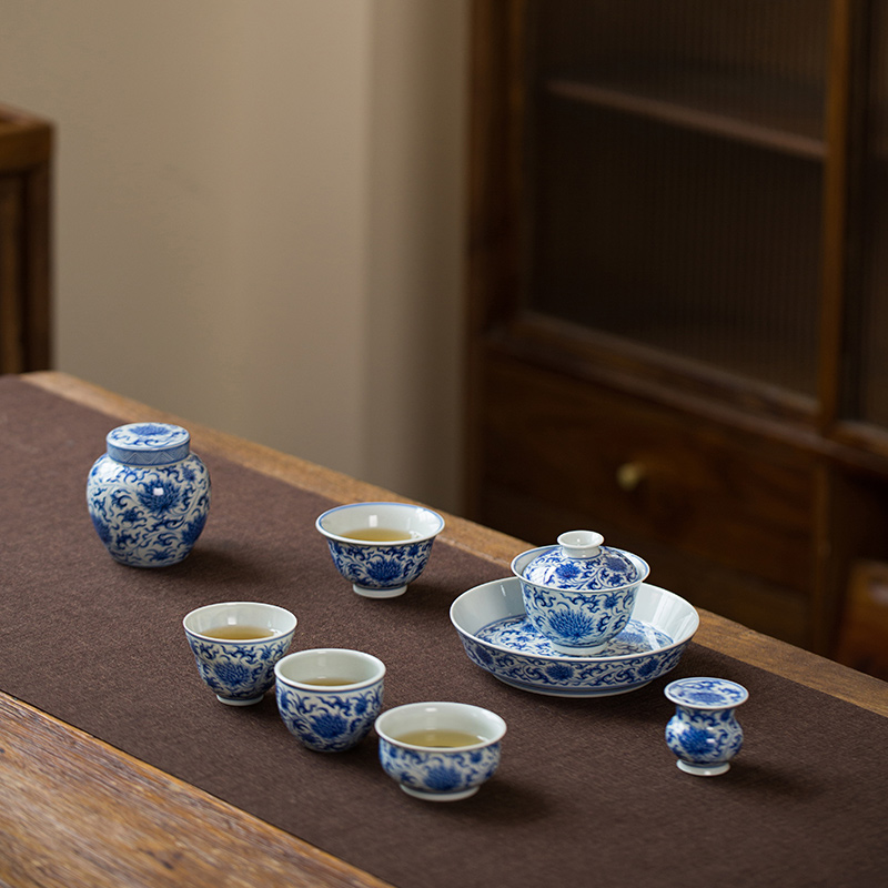 915 (17) Hand-painted Qinghua Ceramic Twined Chrysanthemum 90ml Gaiwan