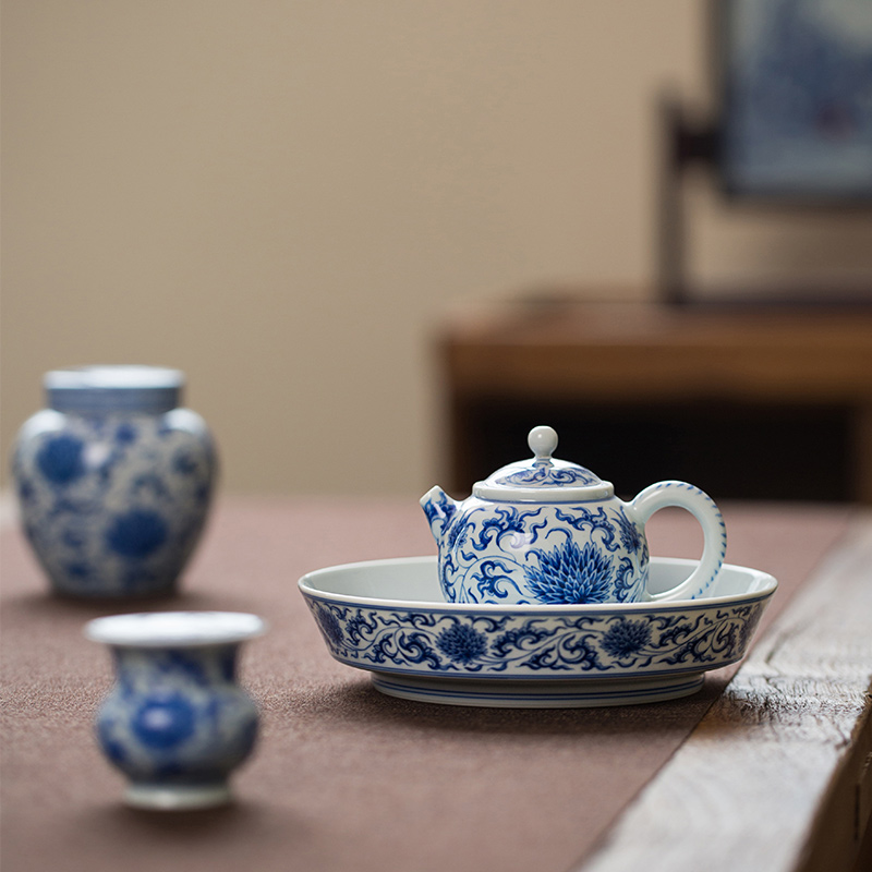 915 (20) Hand-painted Qinghua Ceramic Twined Chrysanthemum 90ml Gaiwan