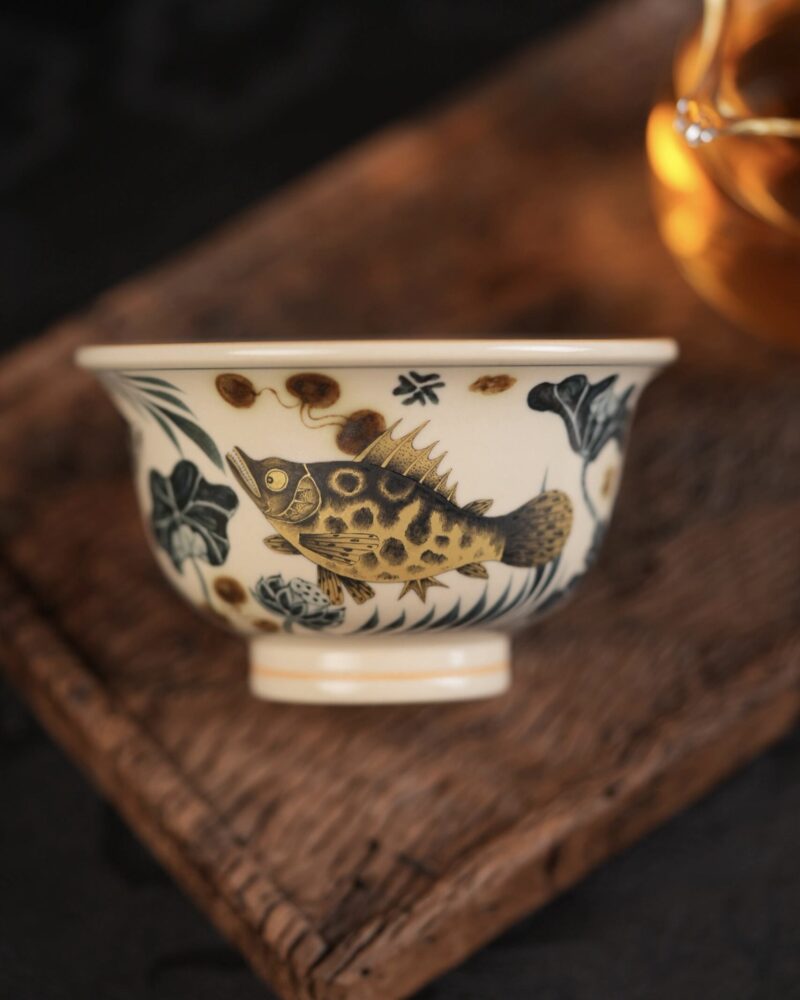 Gold Painting Qinghua Hand-painted Ceramic Fish and Algae 120ml Host Tea Cup