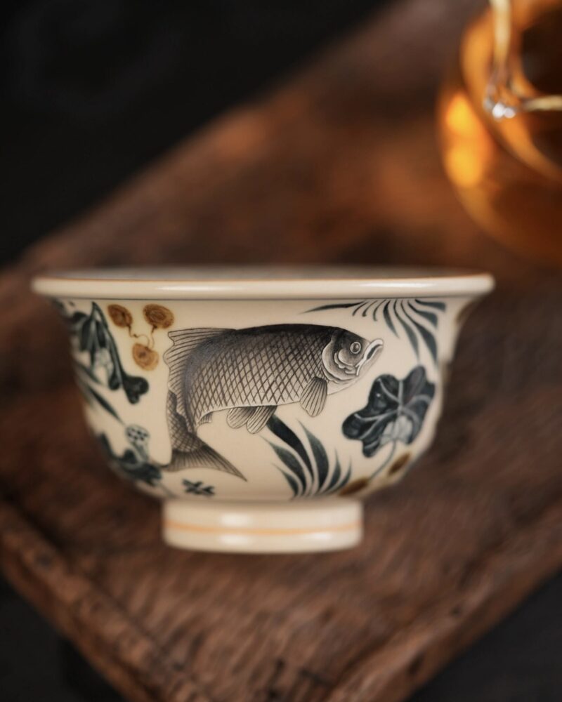 Gold Painting Qinghua Hand-painted Ceramic Fish and Algae 120ml Host Tea Cup