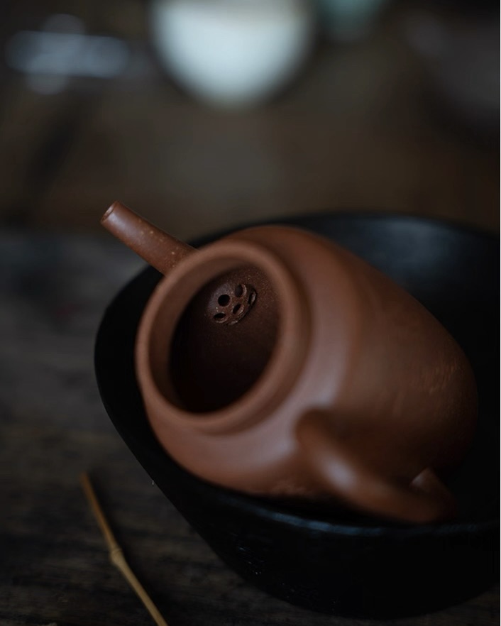 Half Handmade Jiang Po Ni Ji Zhi 175ml Yixing Teapot