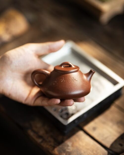 Half Handmade Jiang Po Ni Xin Zhou Shi Piao 120ml Yixing Teapot