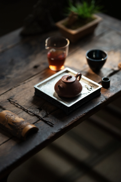 Half Handmade Jiang Po Ni Xin Zhou Shi Piao 120ml Yixing Teapot