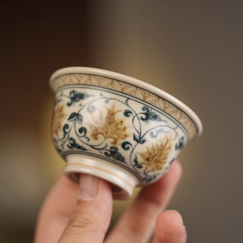 Hand-painted Underglaze Golden Ceramic Twined Lotus 80ml Host Tea Cup