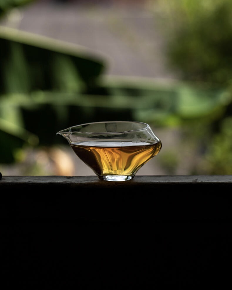 Simple Chic Handmade Glass Solitary Swan 180ml Fair Cup Gong Dao Bei1 Simple Chic Handmade Glass Solitary Swan 180ml Fair Cup Gong Dao Bei