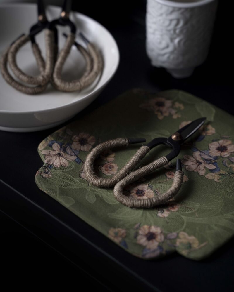 Vintage Style Carbon Steel Hand-Forged Tea Scissors