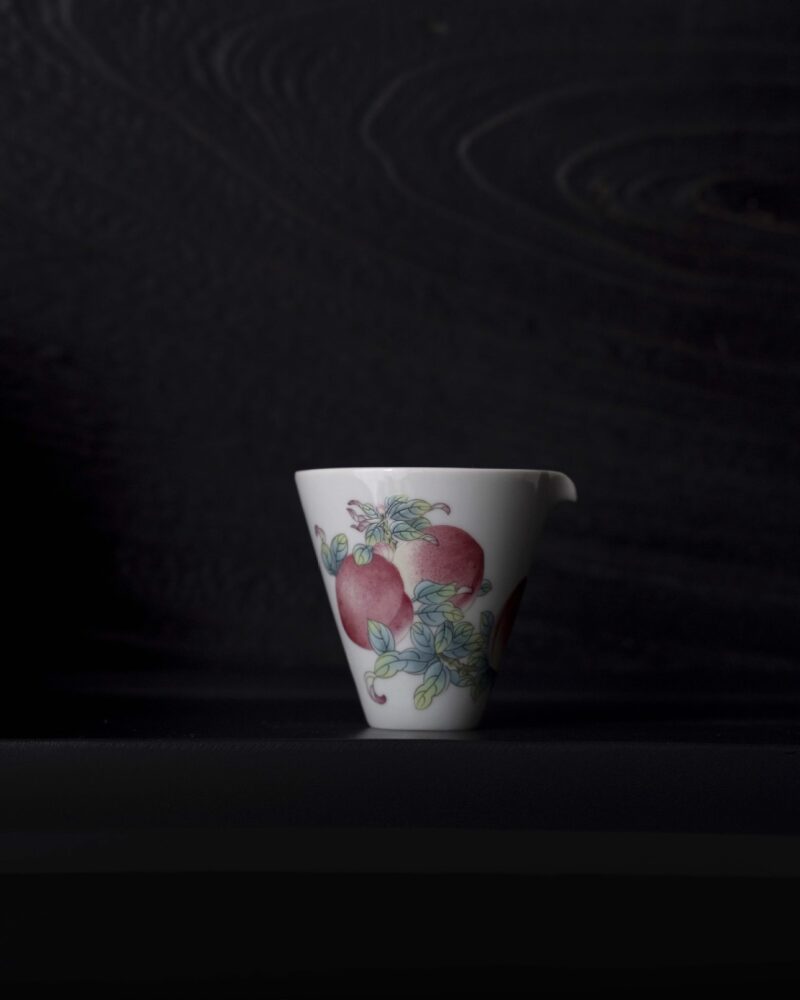 Vintage Style Ceramic Longevity Peach Decal 100ml Gaiwan7 Vintage Style Ceramic Longevity Peach Decal 100ml Gaiwan