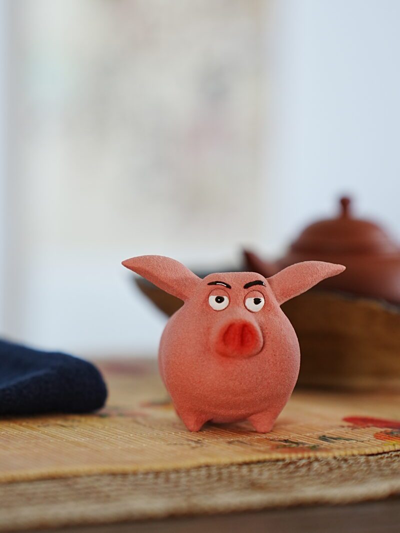 940 (10) Handmade Zisha Yixing Clay Fly Pigg Tea Pet