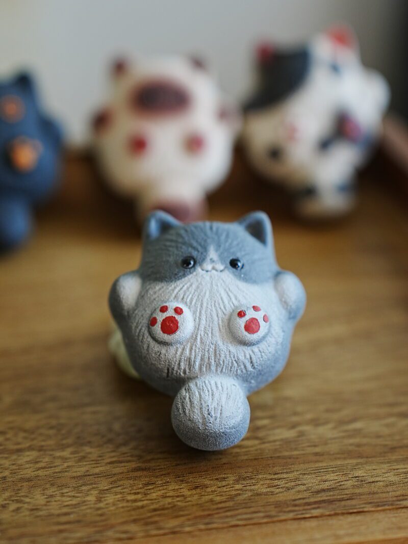 941 (10) Japanese Style Zisha Yixing Clay Kitten teapet
