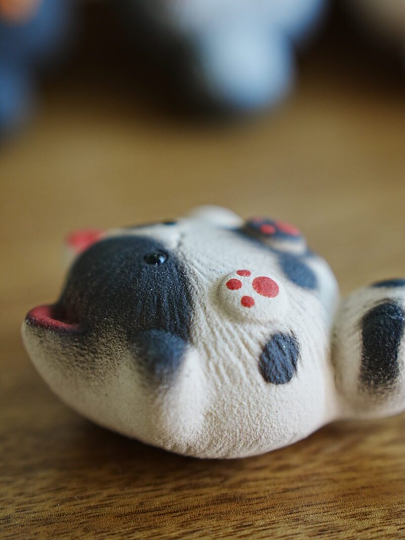 941 (13) Japanese Style Zisha Yixing Clay Kitten teapet
