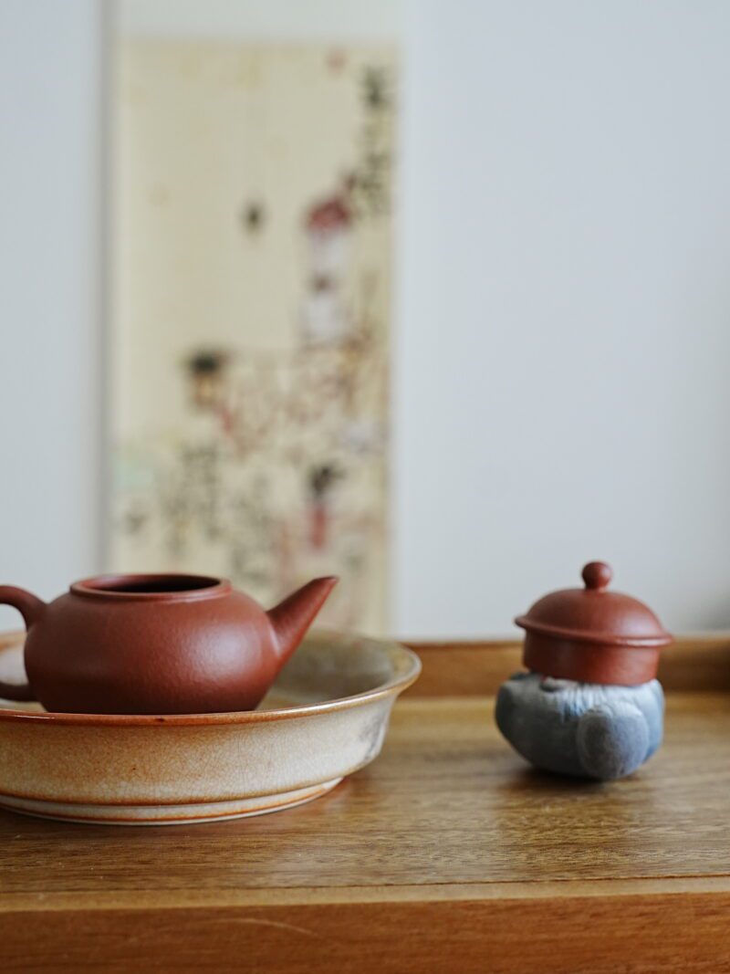 941 (17) Japanese Style Zisha Yixing Clay Kitten teapet