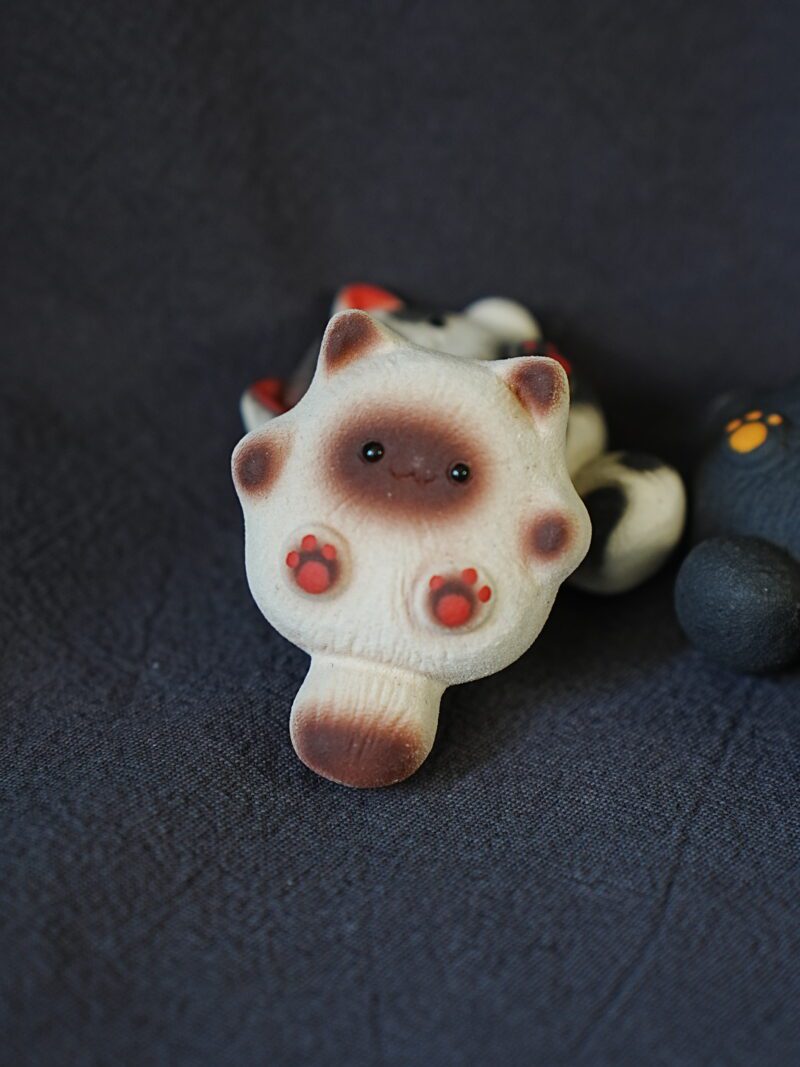 941 (3) Japanese Style Zisha Yixing Clay Kitten teapet