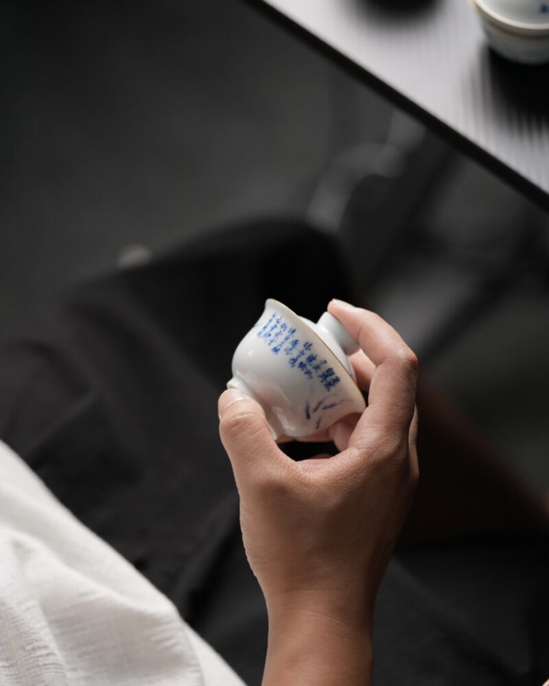 Hand-painted Qinghua Dou Cai Ceramic Calligraphy 60ml Gaiwan Set4 Hand-painted Qinghua Dou Cai Ceramic Calligraphy 60ml Gaiwan Set