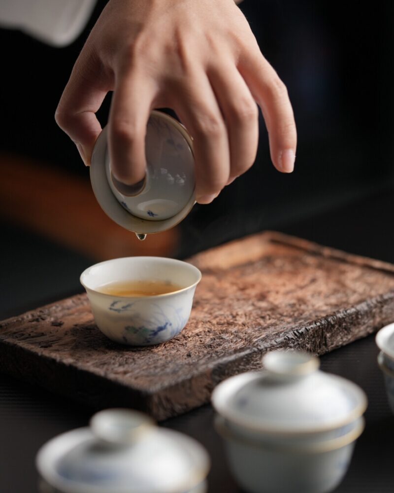 Hand-painted Qinghua Dou Cai Ceramic Calligraphy 60ml Gaiwan Set7 Hand-painted Qinghua Dou Cai Ceramic Calligraphy 60ml Gaiwan Set