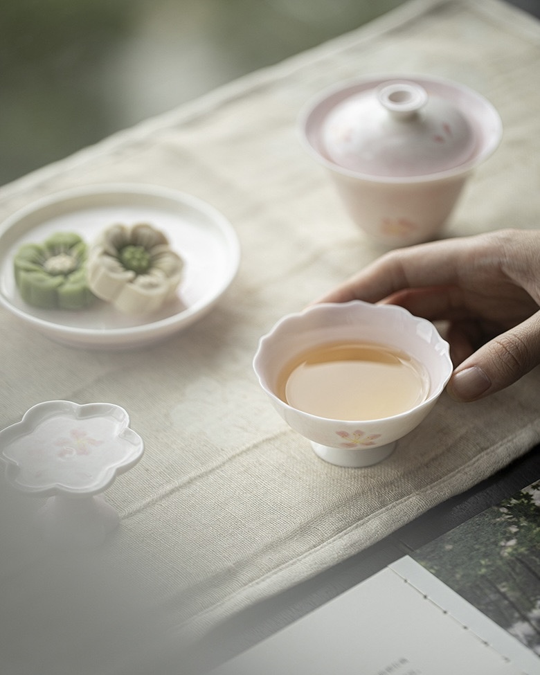 Japanese Style Jade Porcelain Sakura 100ml Gaiwan10 Japanese Style Jade Porcelain Sakura 100ml Gaiwan