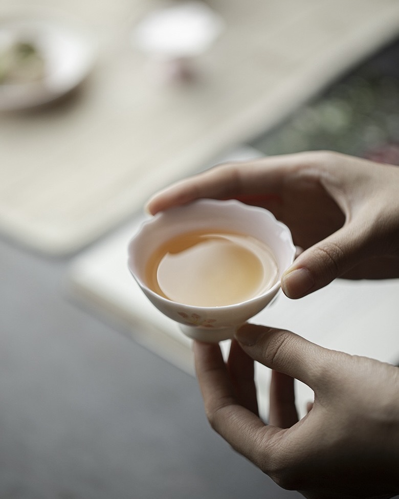 Japanese Style Jade Porcelain Sakura 100ml Gaiwan11 Japanese Style Jade Porcelain Sakura 100ml Gaiwan