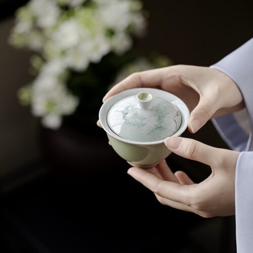 Spring Green Ceramic Willow and Swallow 100ml Gaiwan