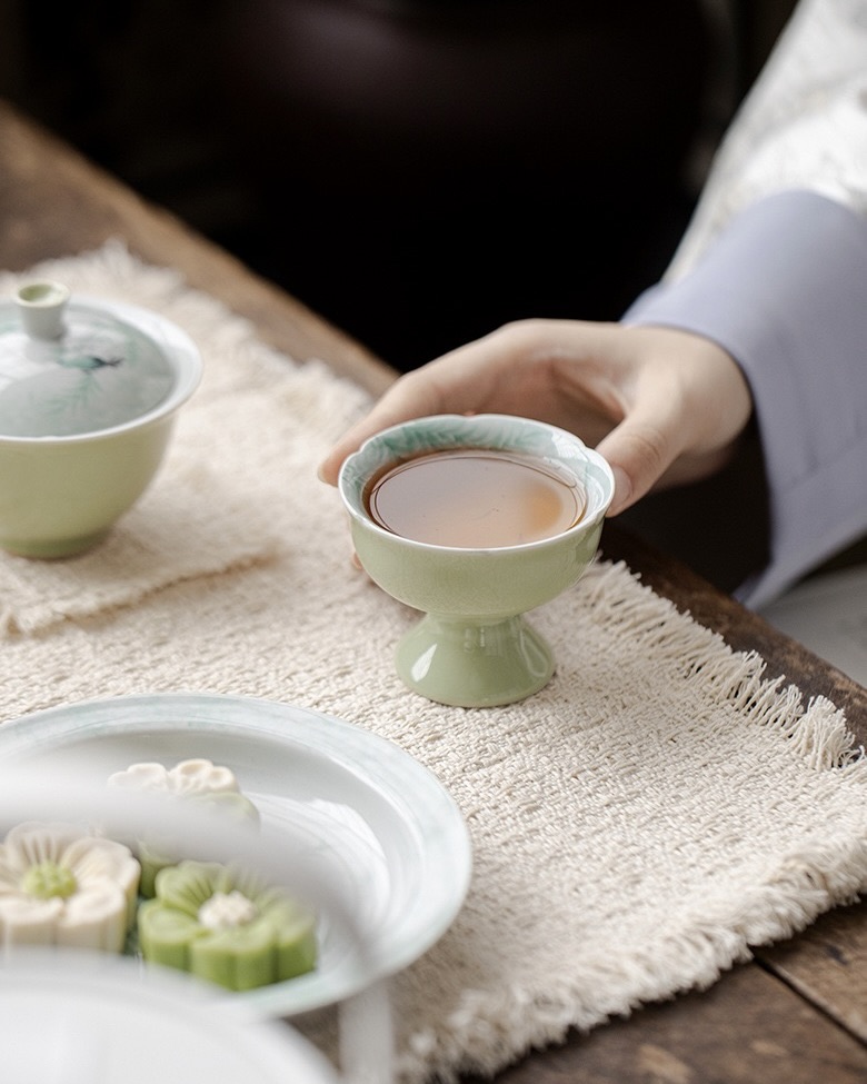 Spring Green Ceramic Willow and Swallow 100ml Gaiwan14 Spring Green Ceramic Willow and Swallow 100ml Gaiwan