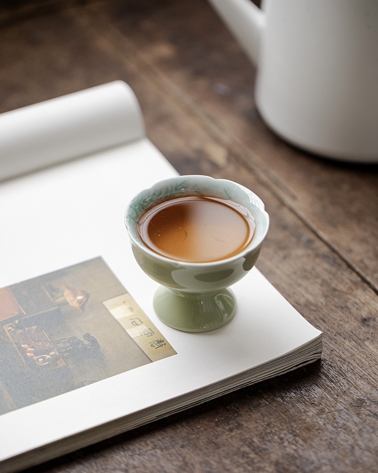 Spring Green Ceramic Willow and Swallow 100ml Gaiwan15 Spring Green Ceramic Willow and Swallow 100ml Gaiwan