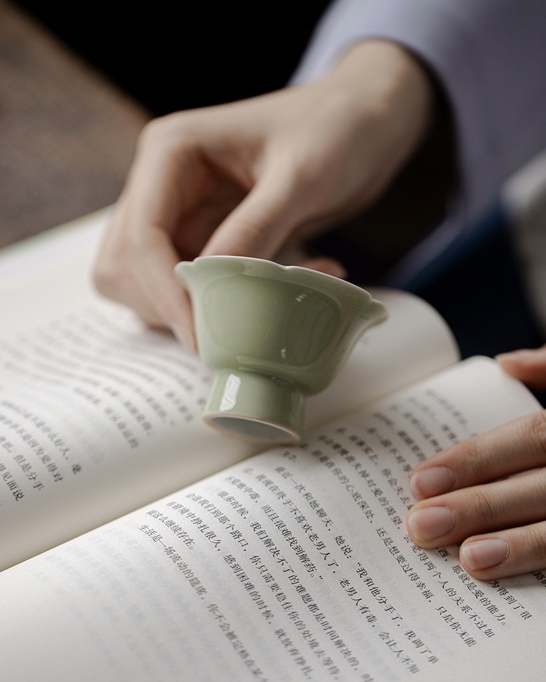 Spring Green Ceramic Willow and Swallow 100ml Gaiwan17 Spring Green Ceramic Willow and Swallow 100ml Gaiwan