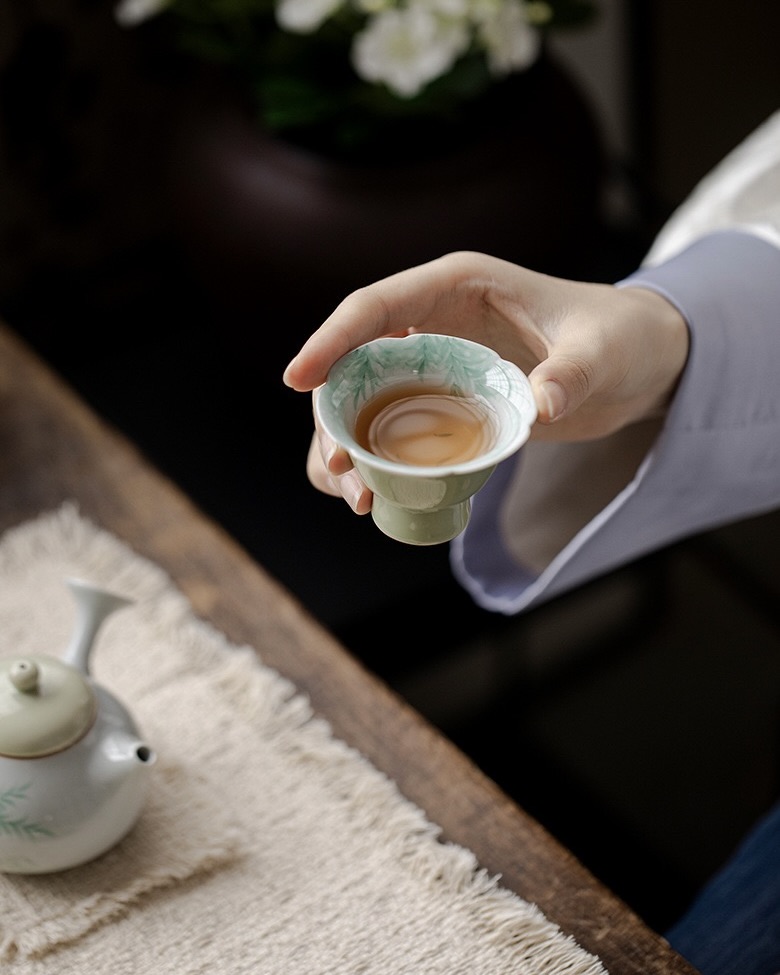 Spring Green Ceramic Willow and Swallow 100ml Gaiwan19 Spring Green Ceramic Willow and Swallow 100ml Gaiwan