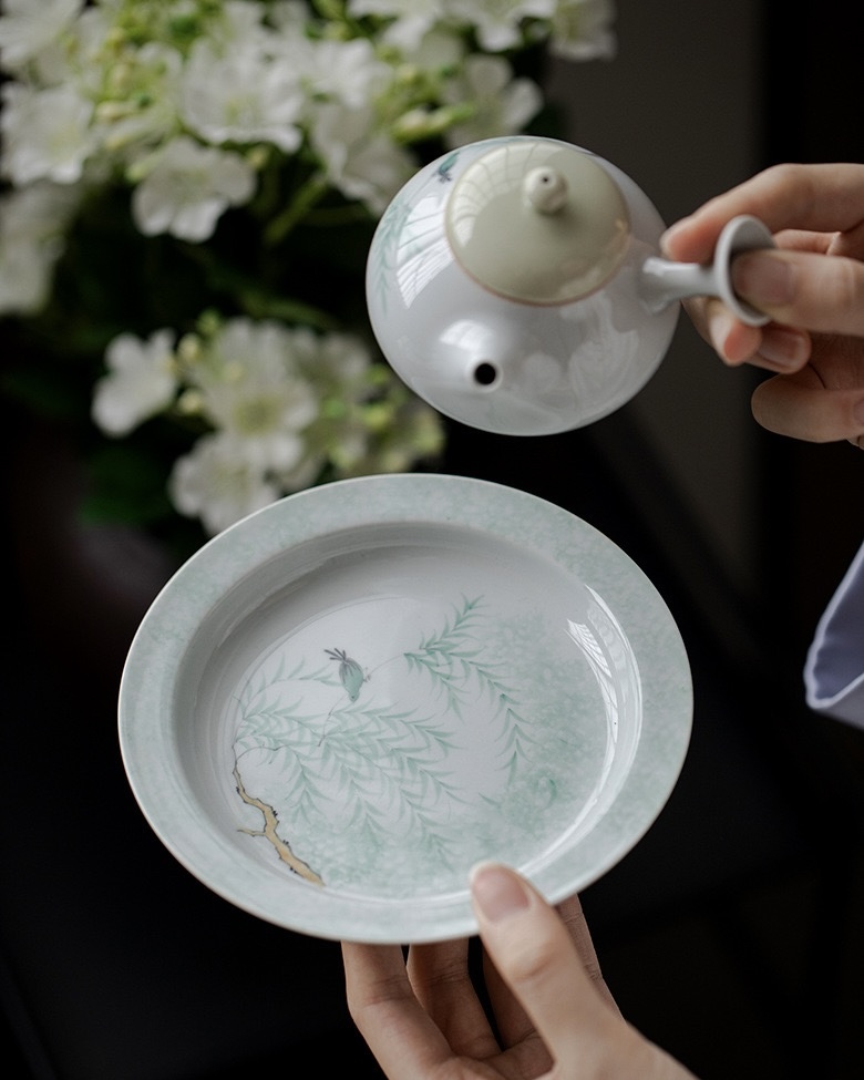 Spring Green Ceramic Willow and Swallow 100ml Gaiwan25 Spring Green Ceramic Willow and Swallow 100ml Gaiwan