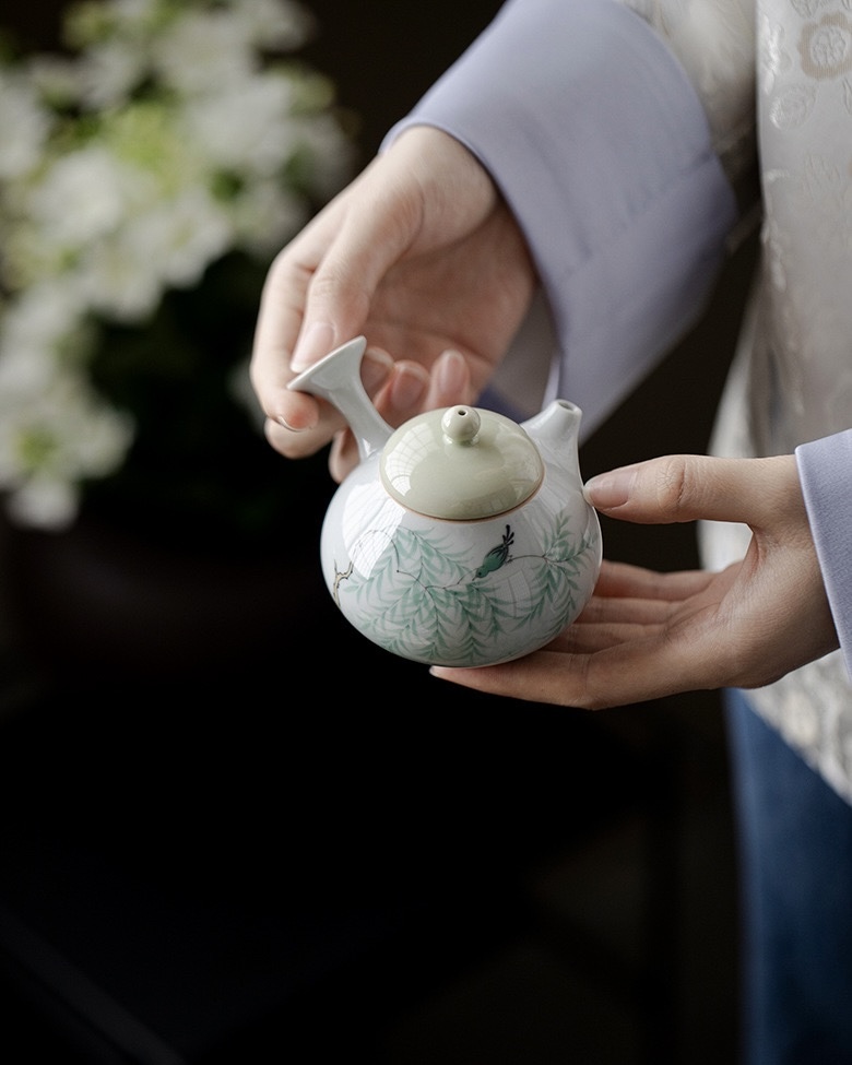 Spring Green Ceramic Willow and Swallow 100ml Gaiwan6 Spring Green Ceramic Willow and Swallow 100ml Gaiwan
