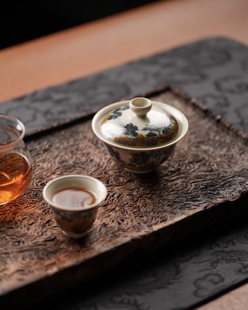 3C2E0E6D-C3EC-4E77-8268-99F6C9A910A1_4_5005_c Hand-painted Underglaze Golden Qinghua Ceramic Landscape 150ml Gaiwan