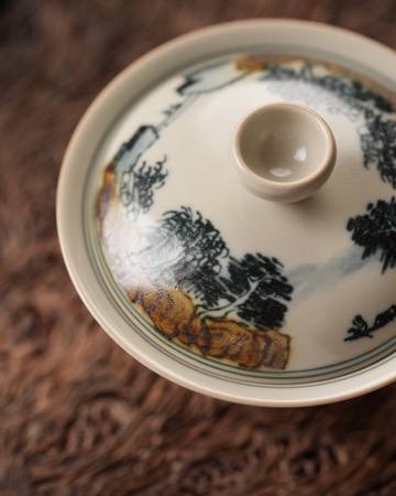 BC80F28E-7091-4131-A4E7-8C36E400BB9F_4_5005_c Hand-painted Underglaze Golden Qinghua Ceramic Landscape 150ml Gaiwan