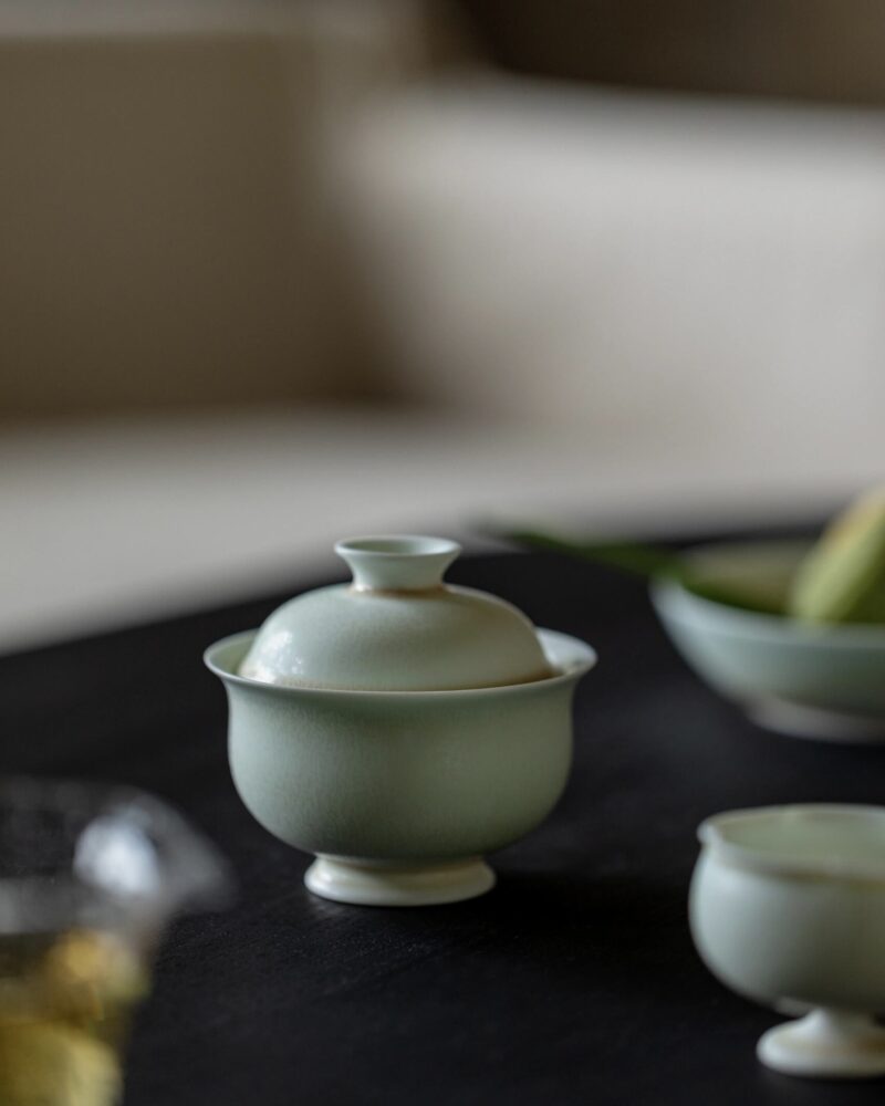 Celadon Gradient Glaze Ceramic 120ml Yuan Bao Gaiwan