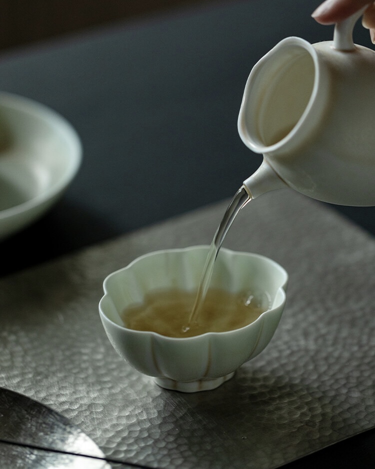 Celadon Gradient Glaze Ceramic 120ml Yuan Bao Gaiwan