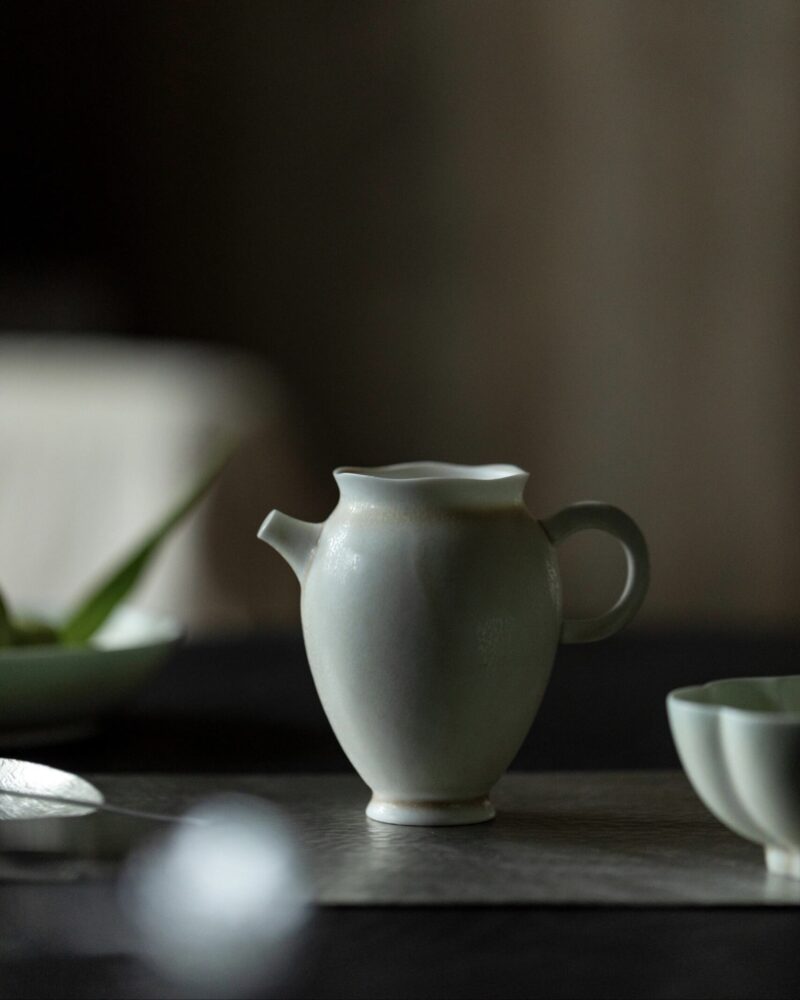 Celadon Gradient Glaze Ceramic 120ml Yuan Bao Gaiwan