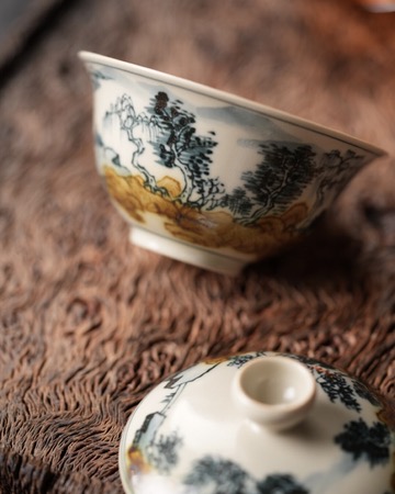DA99D9E9-3926-4AC1-B902-946154FEDA2A_4_5005_c Hand-painted Underglaze Golden Qinghua Ceramic Landscape 150ml Gaiwan