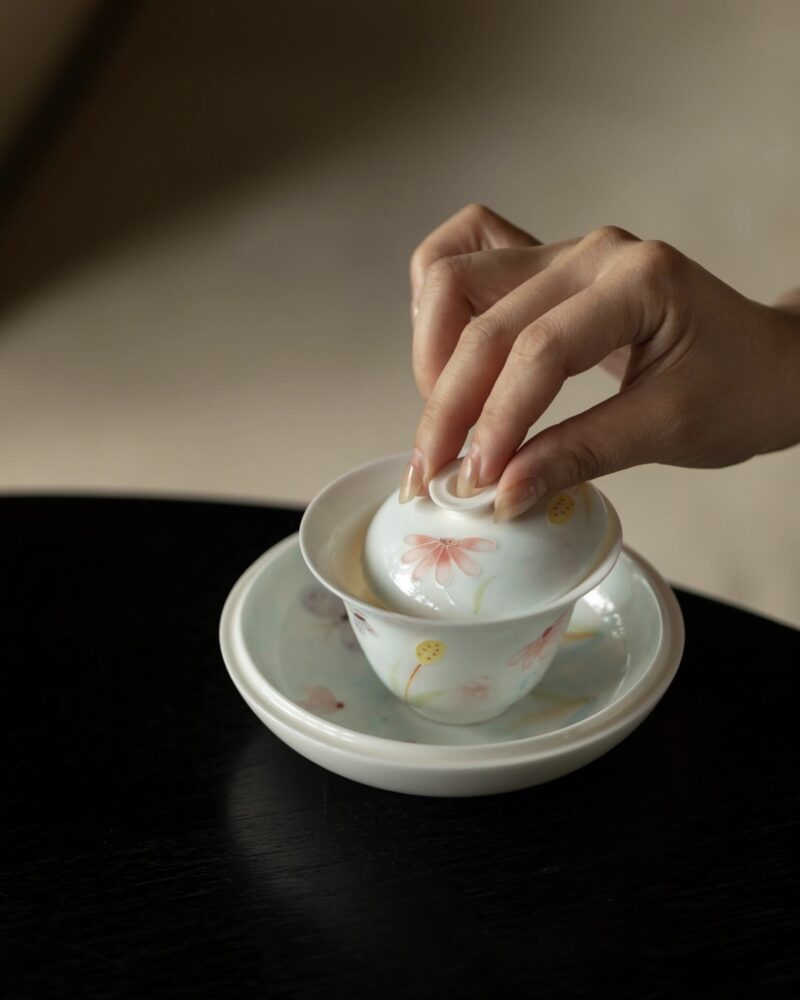 Elegant Ceramic Butterfly 105ml Gaiwan2 Elegant Ceramic Butterfly 105ml Gaiwan