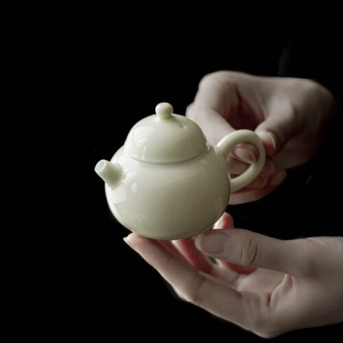 Elegant Ceramic Yellowish White 100ml Chinese Teapot1 Elegant Ceramic Yellowish White 100ml Chinese Teapot