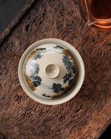 FCD5B3C7-9426-429F-85D9-1979C6DC2BF5_4_5005_c Hand-painted Underglaze Golden Qinghua Ceramic Landscape 150ml Gaiwan