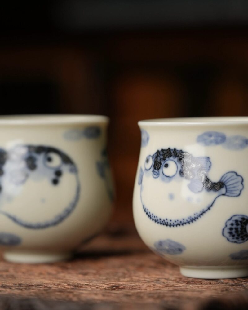 Hand-painted Qinghua Handmade Ceramic Pufferfish 90ml Host Tea Cup4 Hand-painted Qinghua Ceramic Pufferfish 90ml Host Cup