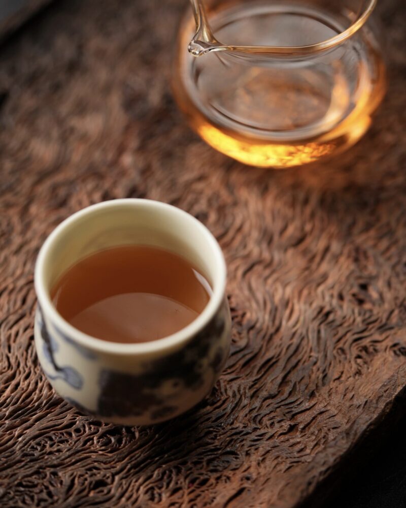 Hand-painted Qinghua Handmade Ceramic Pufferfish 90ml Host Tea Cup6 Hand-painted Qinghua Ceramic Pufferfish 90ml Host Cup