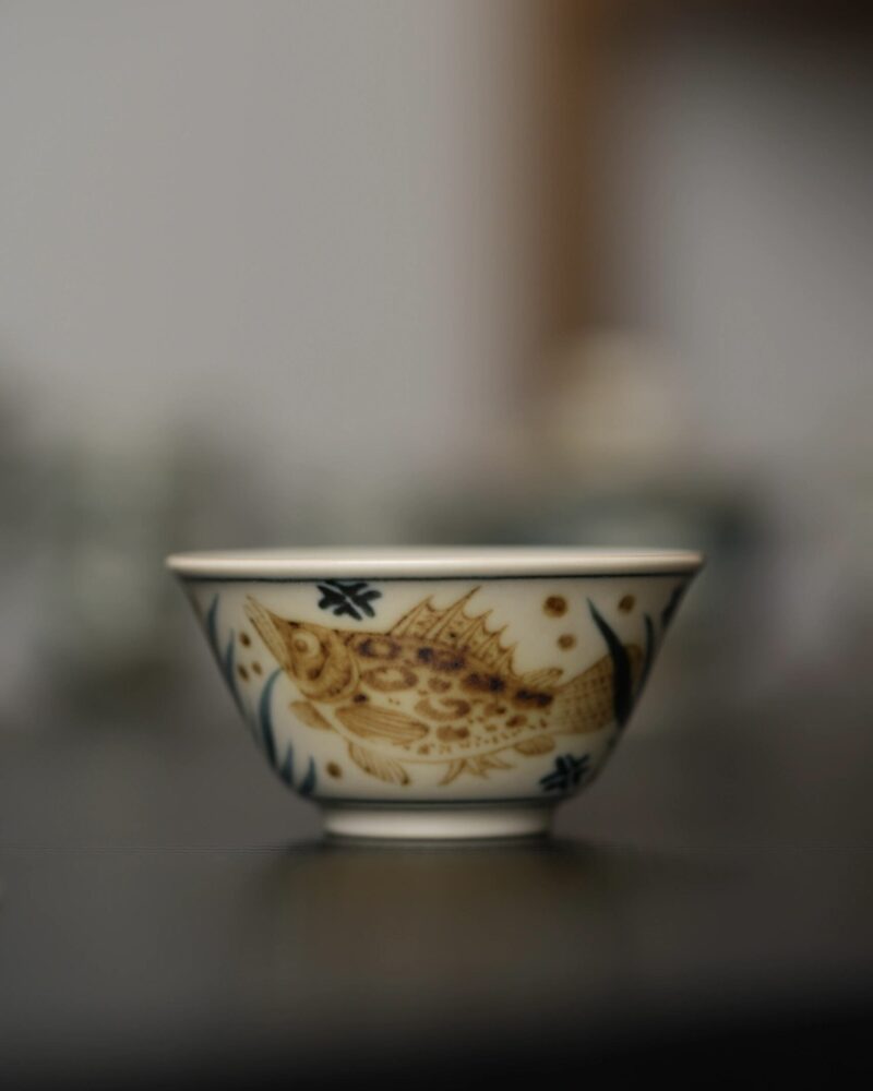 Hand-painted Underglaze Golden Qinghua Ceramic 30-40ml Guest Tea Cup