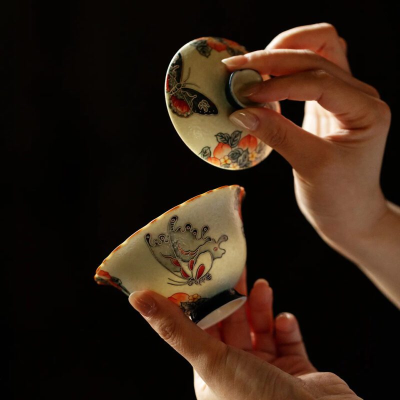 Vintage Style Ceramic Longevity Peach 160ml Gaiwan4 Vintage Style Ceramic Longevity Peach 160ml Gaiwan