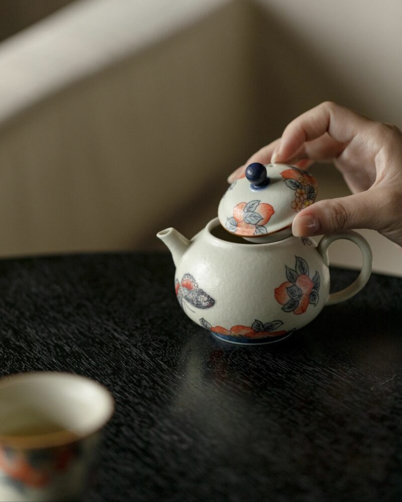 Vintage Style Ceramic Longevity Peach 170ml Chinese Teapot3 Vintage Style Ceramic Longevity Peach 170ml Chinese Teapot