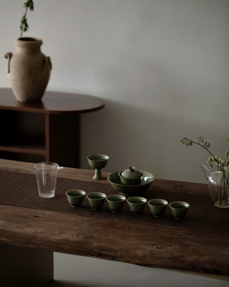 Vintage Style Yue Ware Ceramic 110ml Chinese Tea Set6 Vintage Style Yue Ware Ceramic 10-Piece Chinese Tea Set