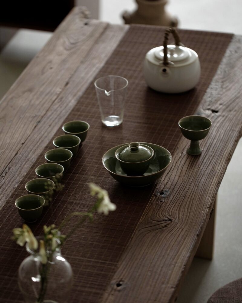 Vintage Style Yue Ware Ceramic 110ml Chinese Tea Set8 Vintage Style Yue Ware Ceramic 10-Piece Chinese Tea Set