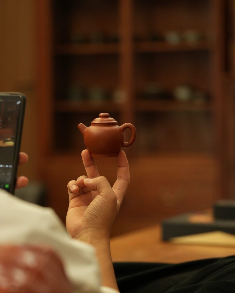Half Handmade Zhuni Ju Lun 90ml Yixing Teapot1 Half Handmade Zhuni Ju Lun 90ml Yixing Teapot