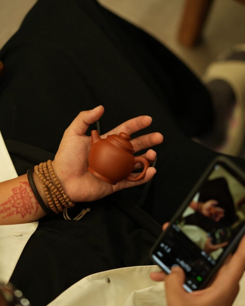 Half Handmade Zhuni Ju Lun 90ml Yixing Teapot2 Half Handmade Zhuni Ju Lun 90ml Yixing Teapot