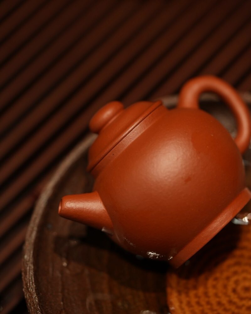 Half Handmade Zhuni Ju Lun 90ml Yixing Teapot7 Half Handmade Zhuni Ju Lun 90ml Yixing Teapot
