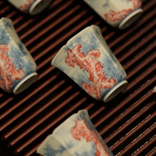 Hand-painted Qinghua Underglaze Red Ceramic 60ml Lake Stone Aroma Cup Tea Cup2 Hand-painted Qinghua Underglaze Red Ceramic 60ml Lake Stone Aroma Cup Tea Cup