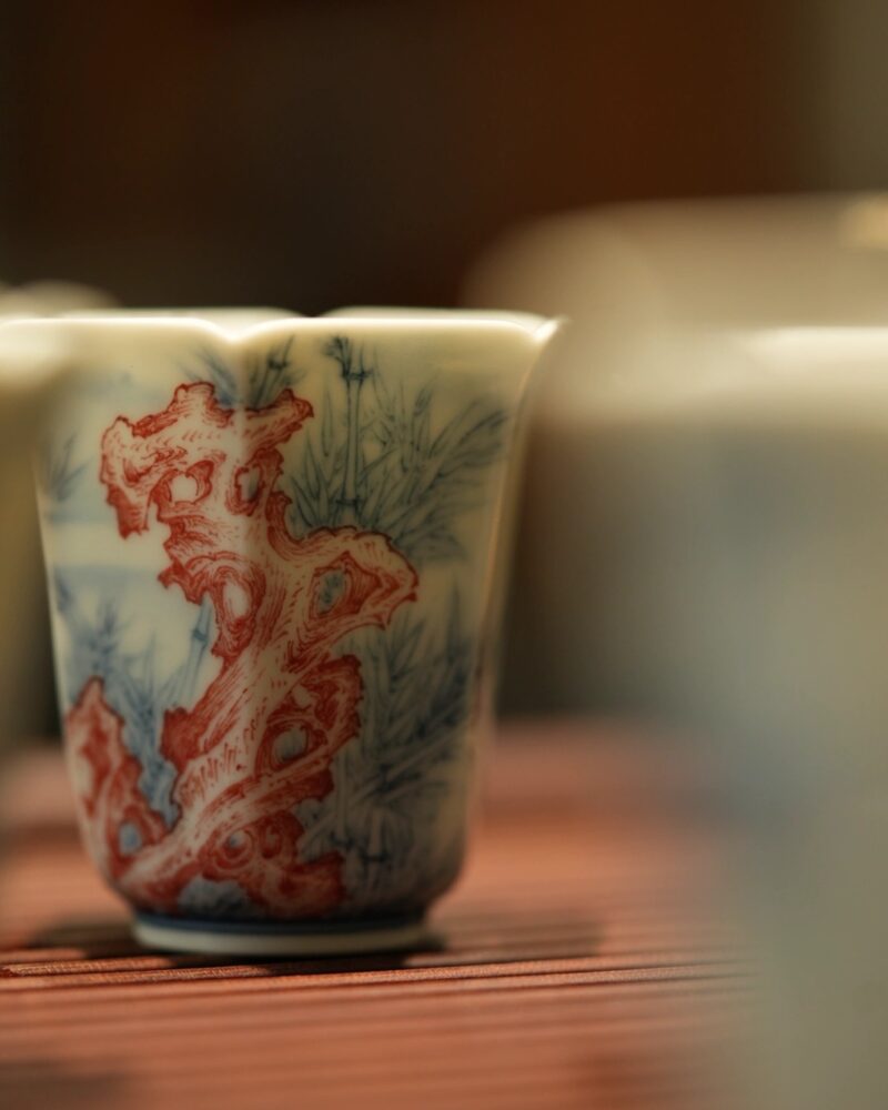 Hand-painted Qinghua Underglaze Red Ceramic 60ml Lake Stone Aroma Cup Tea Cup